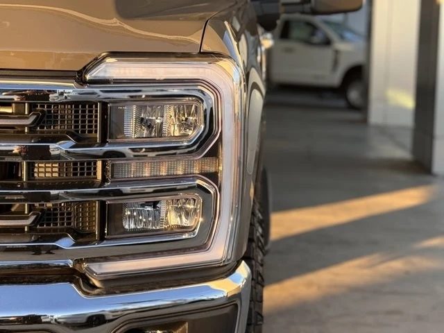 2026 Ford Super Duty 5th Gen - Image 8 of 12