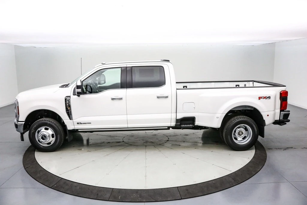 2026 Ford Super Duty 5th Gen - Image 9 of 21