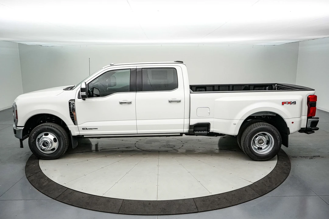 2026 Ford Super Duty 5th Gen - Image 9 of 21