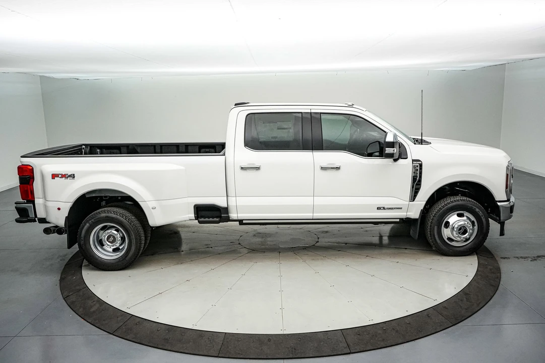 2026 Ford Super Duty 5th Gen - Image 4 of 21