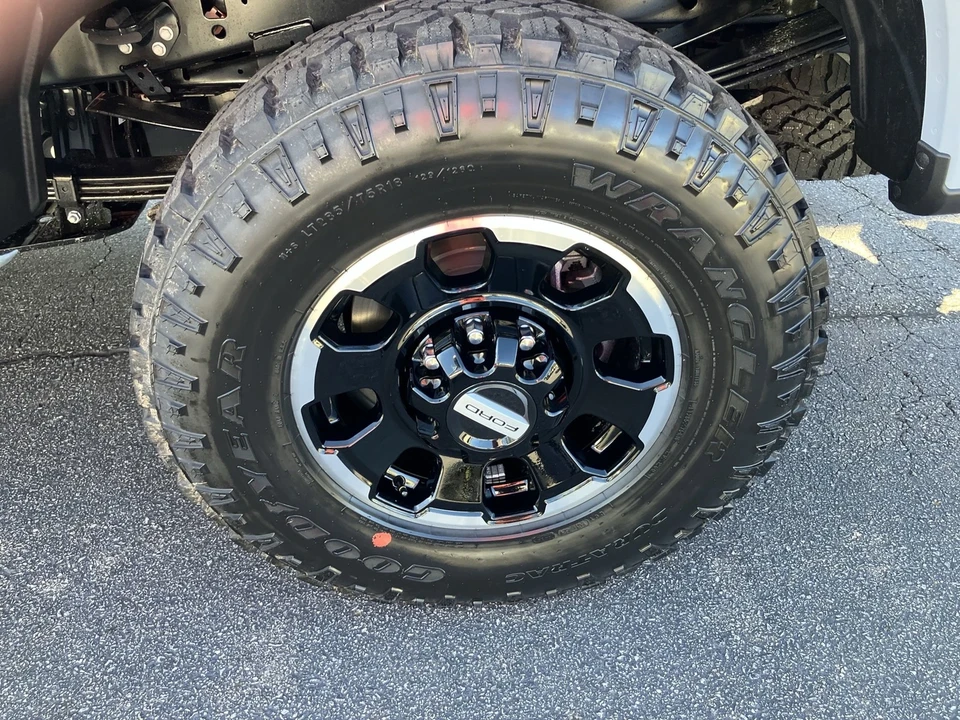 2026 Ford Super Duty 5th Gen - Image 15 of 21