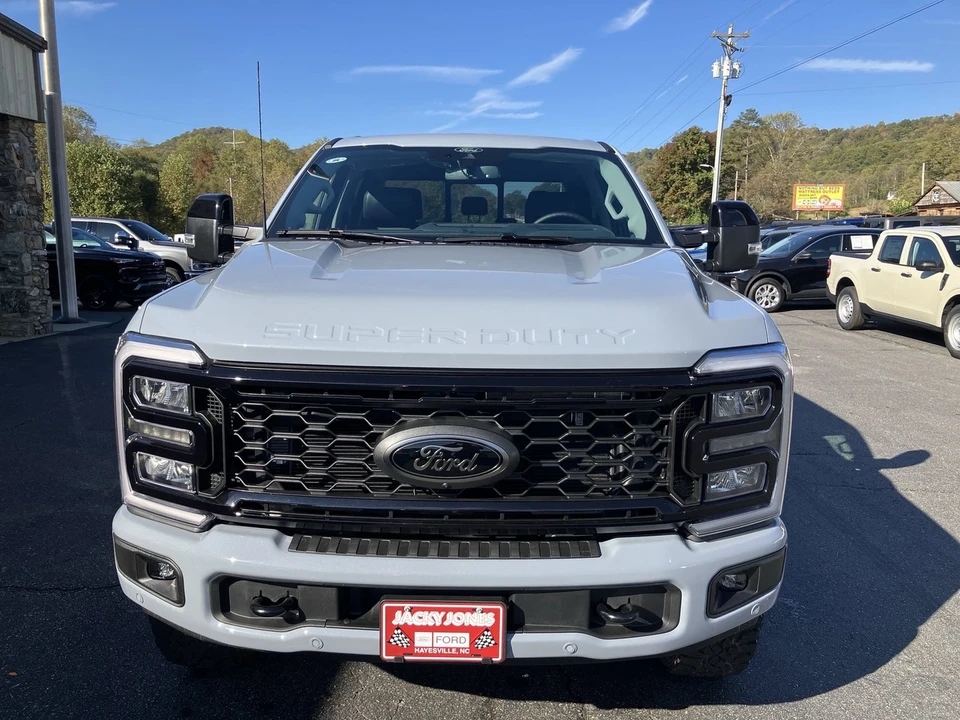 2026 Ford Super Duty 5th Gen - Image 3 of 21