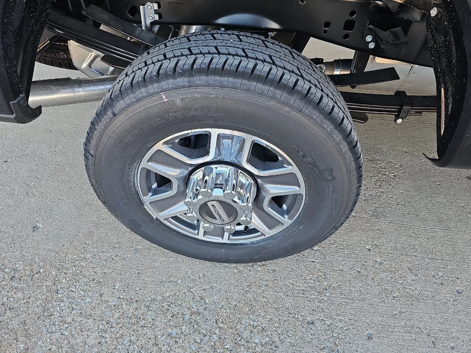 2026 Ford Super Duty 5th Gen - Image 11 of 21