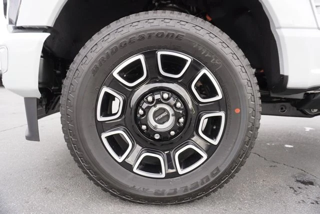 2026 Ford Super Duty 5th Gen - Image 17 of 21