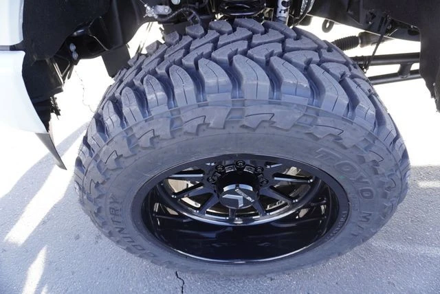 2026 Ford Super Duty 5th Gen - Image 18 of 21