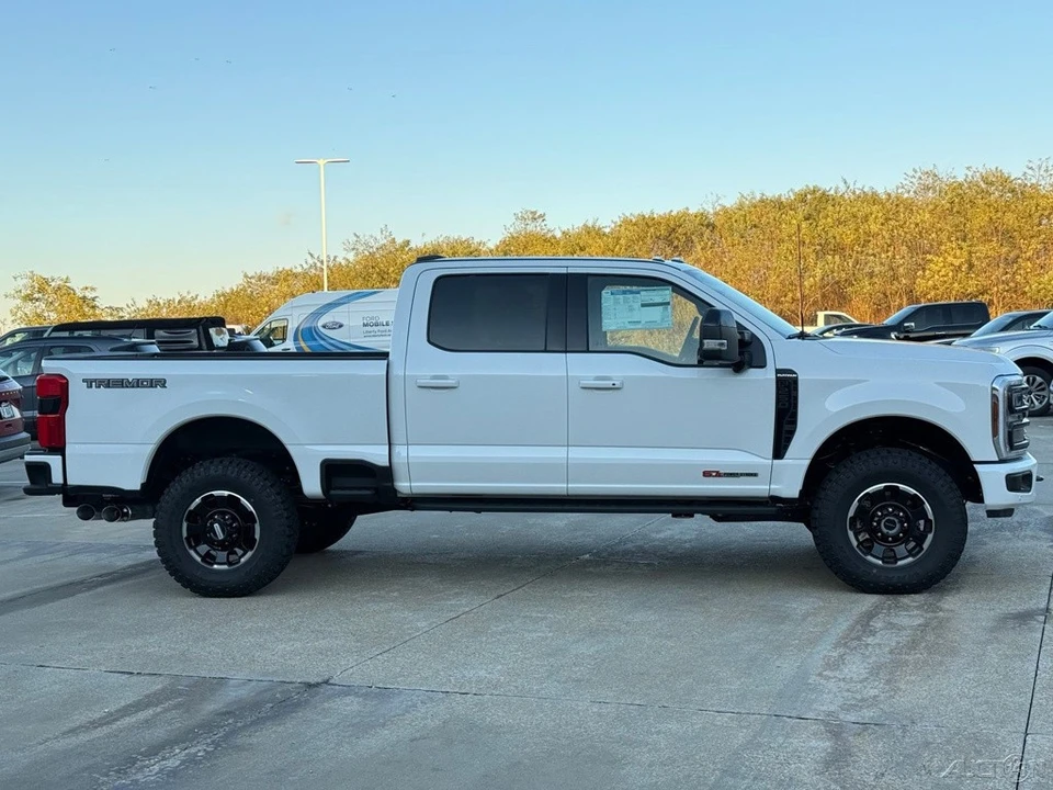 2026 Ford Super Duty 5th Gen - Image 7 of 12
