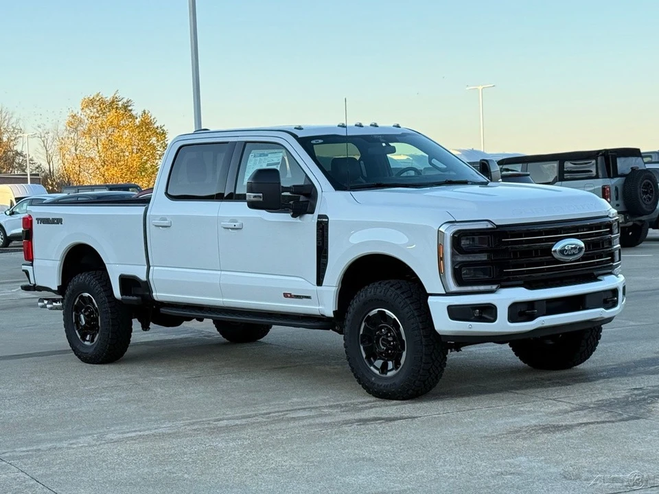 2026 Ford Super Duty 5th Gen - Image 9 of 12