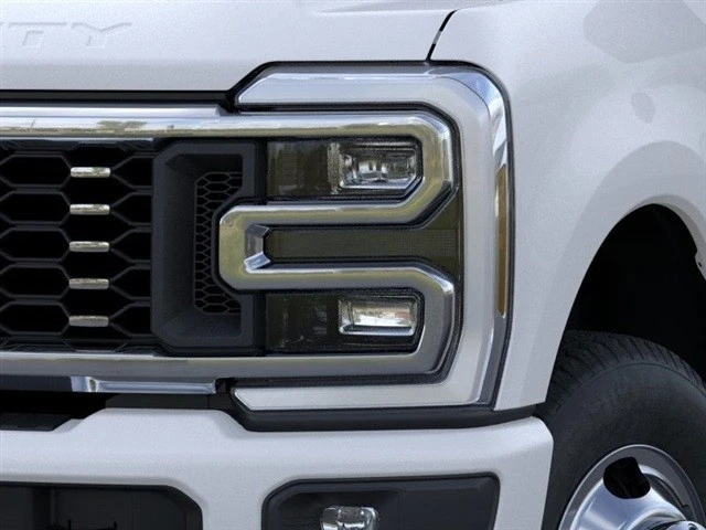 2026 Ford Super Duty 5th Gen - Image 18 of 21