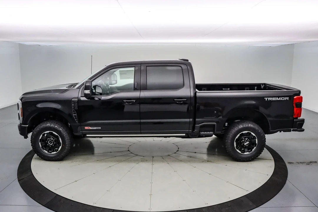 2026 Ford Super Duty 5th Gen - Image 9 of 21