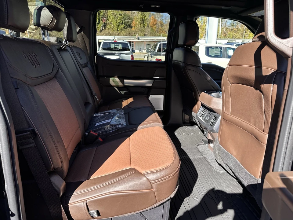 2026 Ford Super Duty - Image 17 of 31