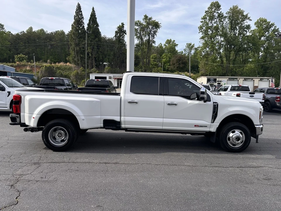 2026 Ford Super Duty 5th Gen - Image 5 of 31
