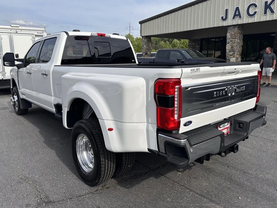 2026 Ford Super Duty 5th Gen - Image 8 of 31