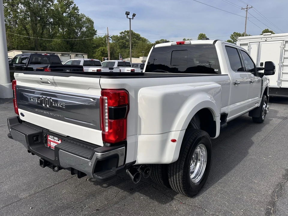 2026 Ford Super Duty 5th Gen - Image 6 of 31