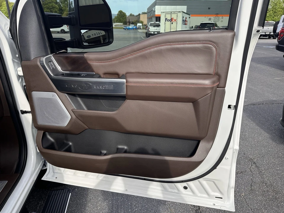 2026 Ford Super Duty 5th Gen - Image 15 of 31