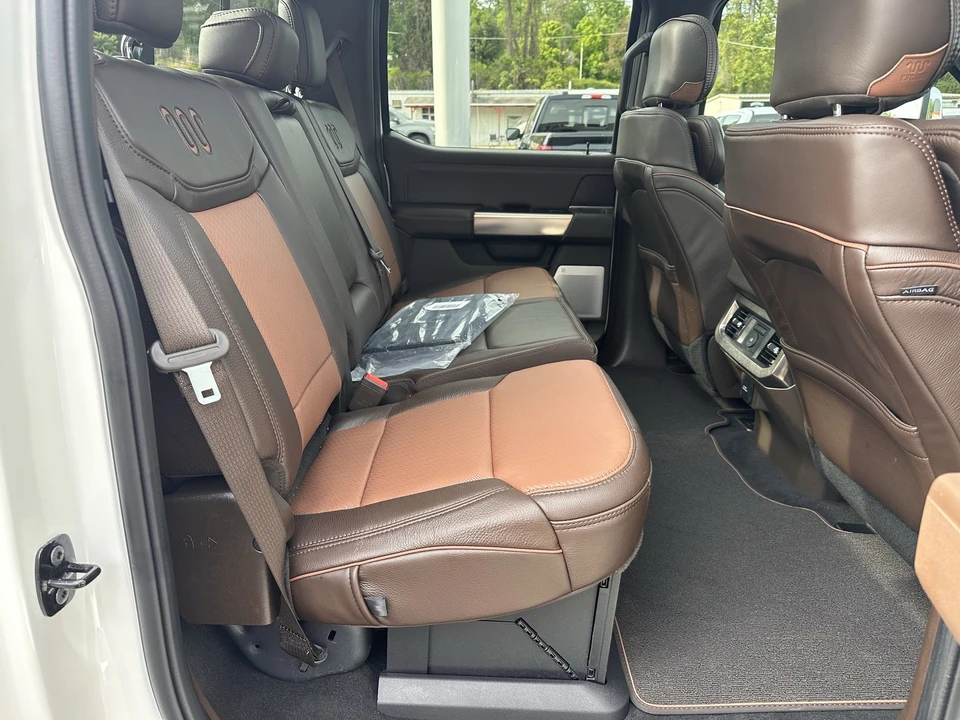 2026 Ford Super Duty 5th Gen - Image 19 of 31
