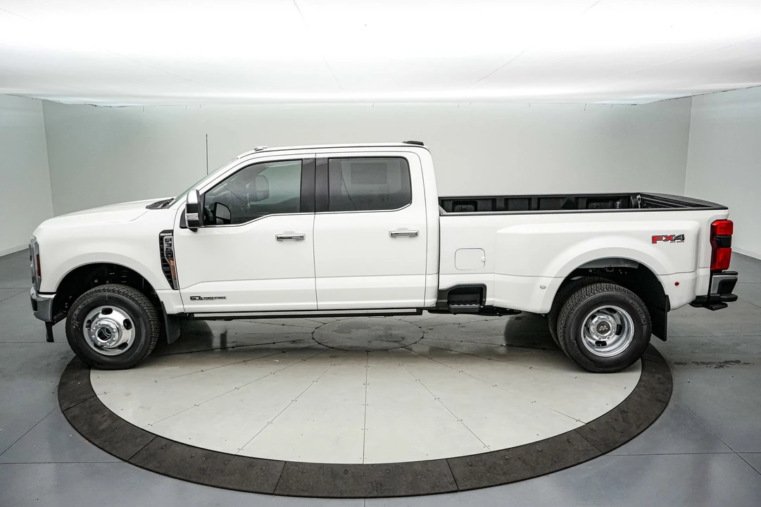 2026 Ford Super Duty 5th Gen - Image 9 of 21