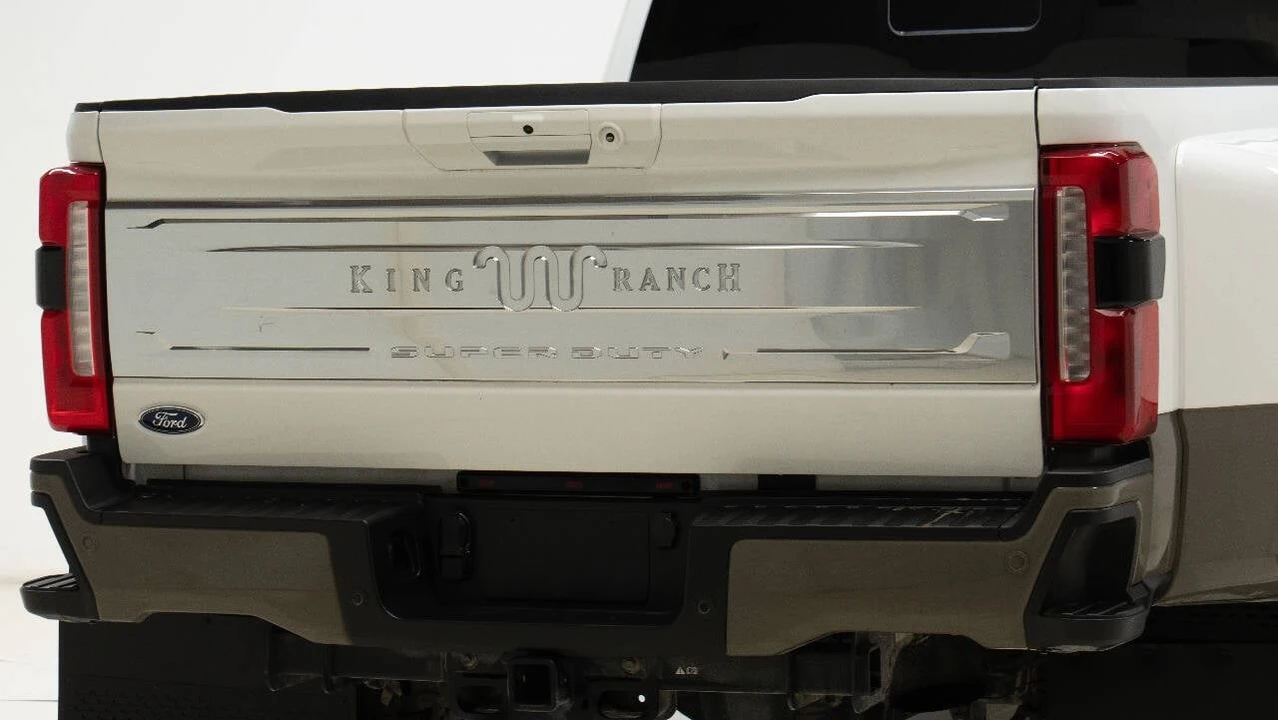 2026 Ford Super Duty 5th Gen - Image 11 of 12