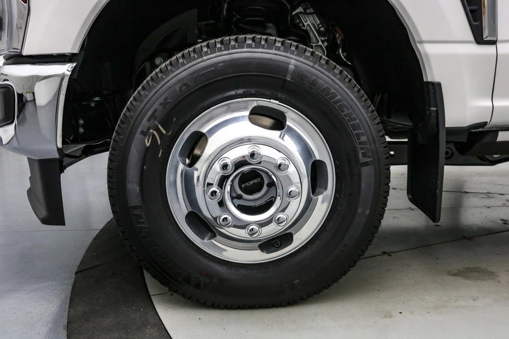 2026 Ford Super Duty 5th Gen - Image 12 of 21