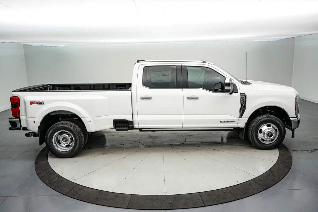 2026 Ford Super Duty 5th Gen - Image 4 of 21