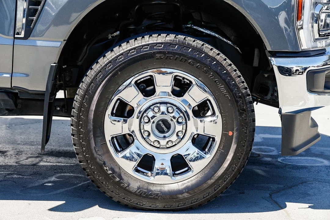 2026 Ford Super Duty 5th Gen - Image 9 of 31