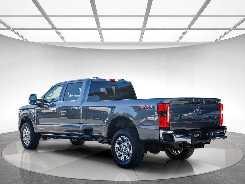 2026 Ford Super Duty 5th Gen - Image 2 of 31