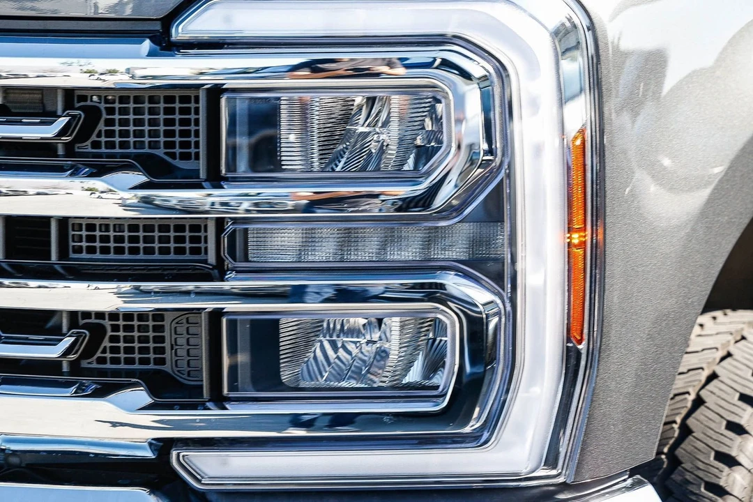 2026 Ford Super Duty 5th Gen - Image 7 of 31