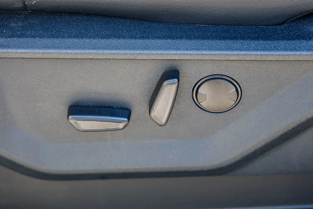 2026 Ford Super Duty 5th Gen - Image 21 of 31