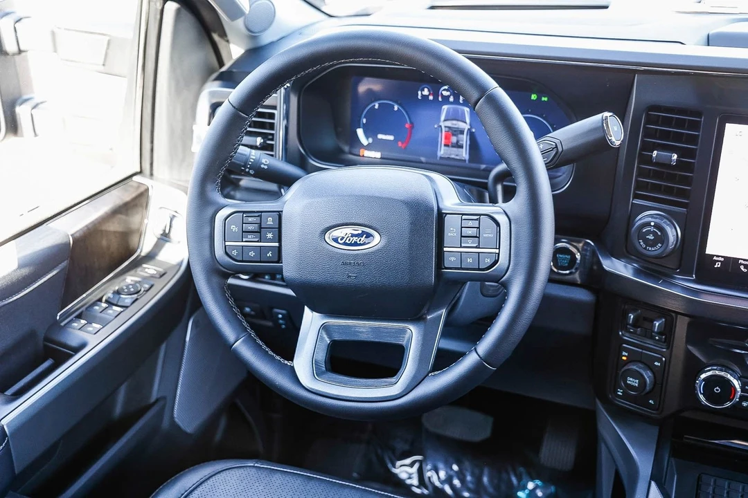 2026 Ford Super Duty 5th Gen - Image 13 of 31
