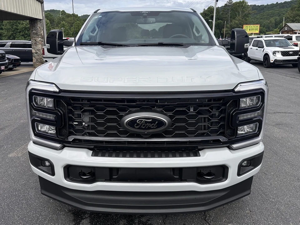 2026 Ford Super Duty 5th Gen - Image 3 of 31