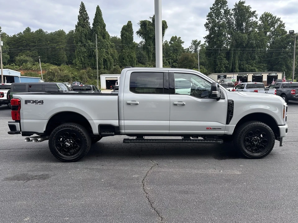 2026 Ford Super Duty 5th Gen - Image 5 of 31