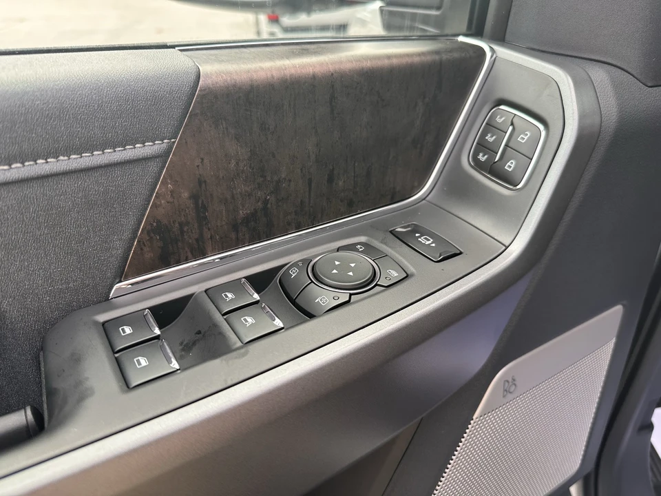 2026 Ford Super Duty 5th Gen - Image 18 of 31