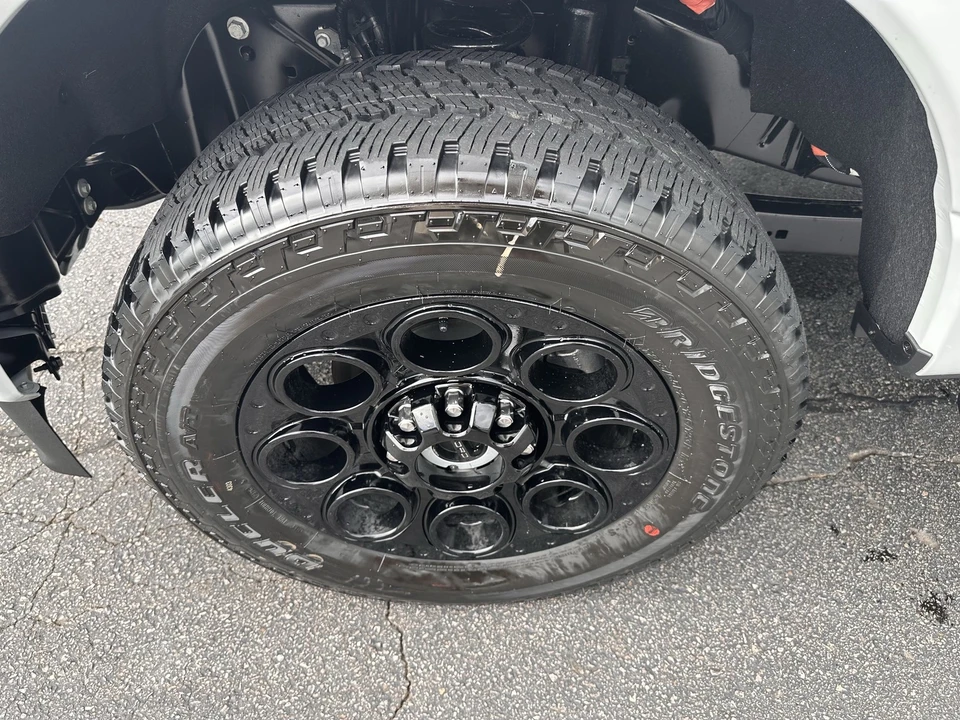 2026 Ford Super Duty 5th Gen - Image 29 of 31