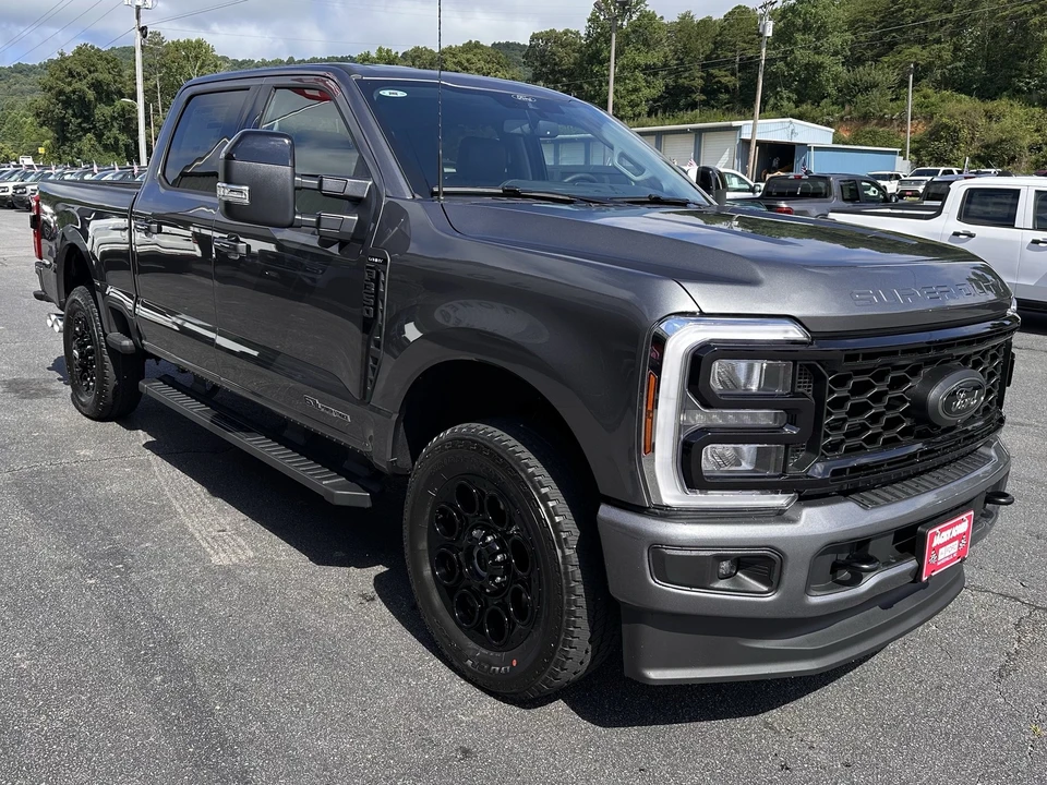 2026 Ford Super Duty 5th Gen - Image 4 of 31