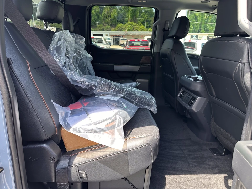 2026 Ford Super Duty 5th Gen - Image 17 of 31