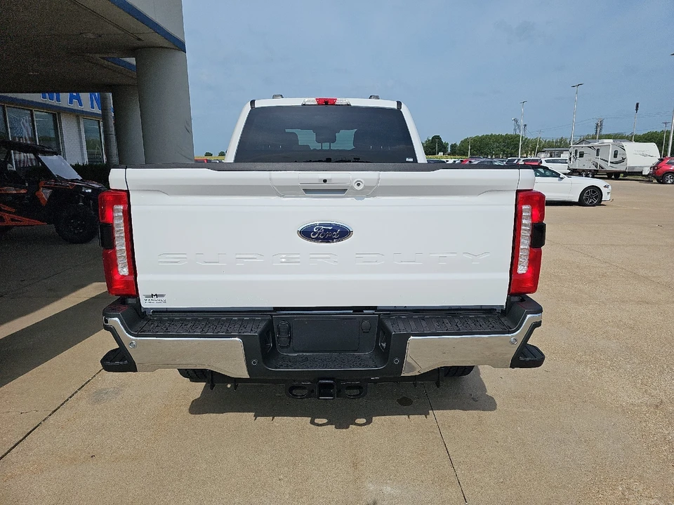 2026 Ford Super Duty 5th Gen - Image 17 of 30