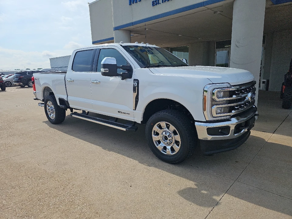 2026 Ford Super Duty 5th Gen - Image 2 of 30