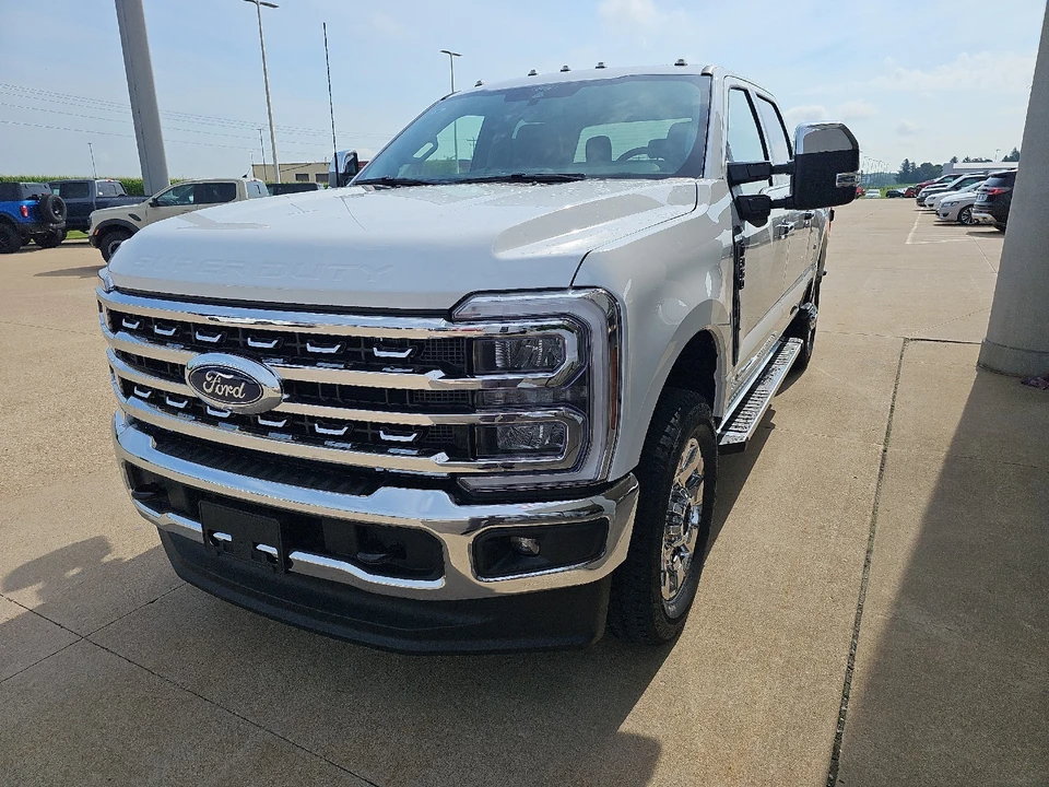 2026 Ford Super Duty 5th Gen - Image 22 of 30
