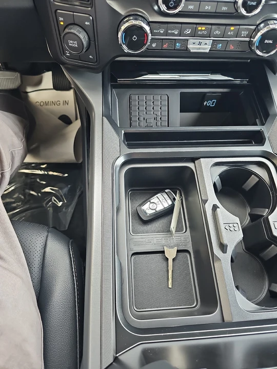2026 Ford Super Duty 5th Gen - Image 29 of 30