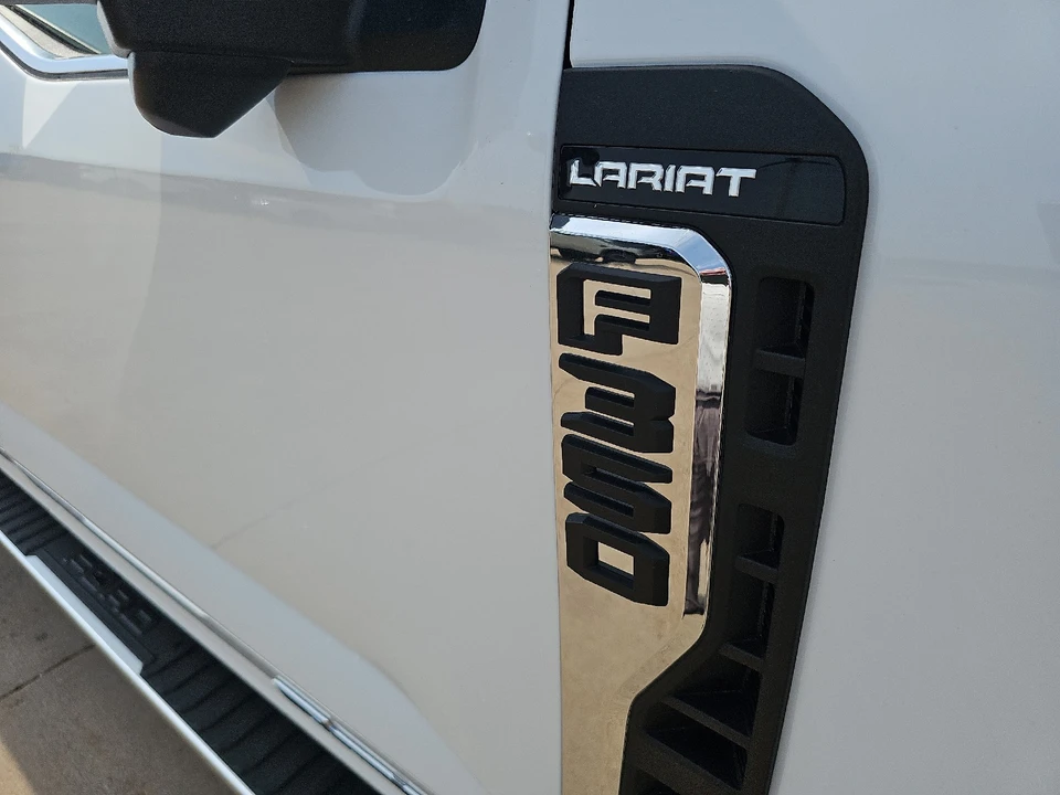 2026 Ford Super Duty 5th Gen - Image 5 of 30