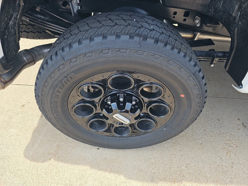 2026 Ford Super Duty 5th Gen - Image 14 of 28