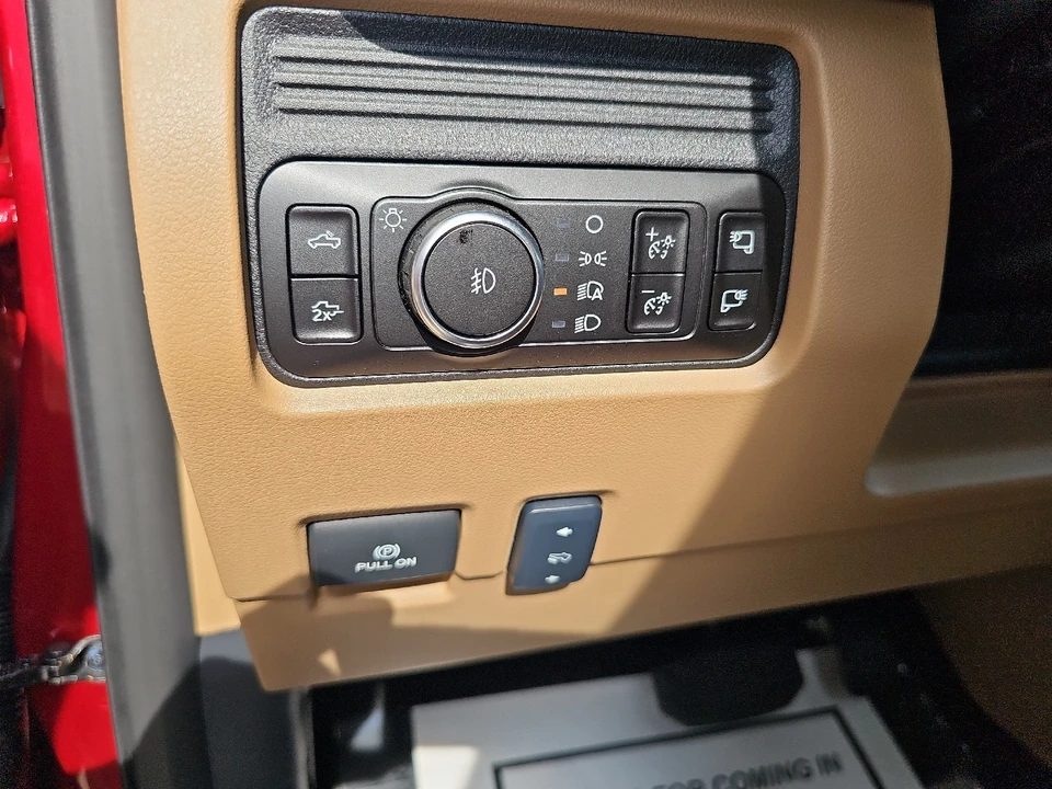 2026 Ford Super Duty 5th Gen - Image 23 of 28