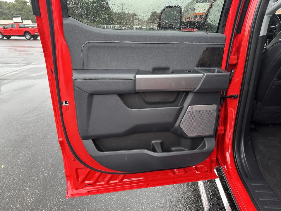 2026 Ford Super Duty 5th Gen - Image 12 of 31