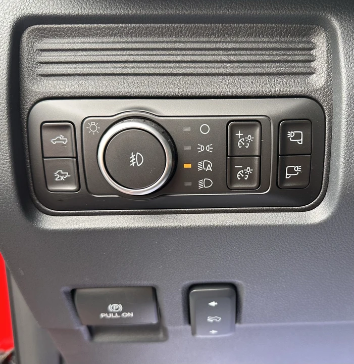 2026 Ford Super Duty 5th Gen - Image 19 of 31