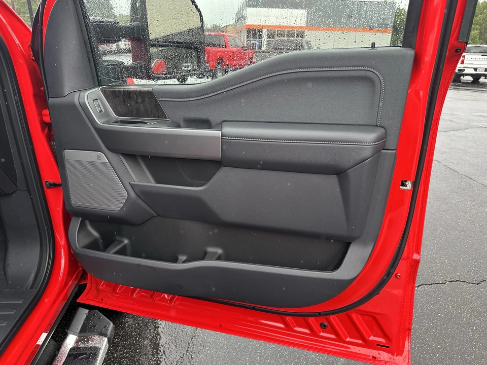2026 Ford Super Duty 5th Gen - Image 14 of 31