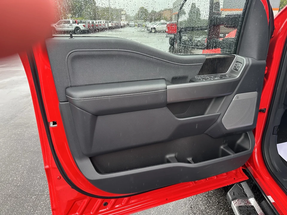 2026 Ford Super Duty 5th Gen - Image 10 of 31