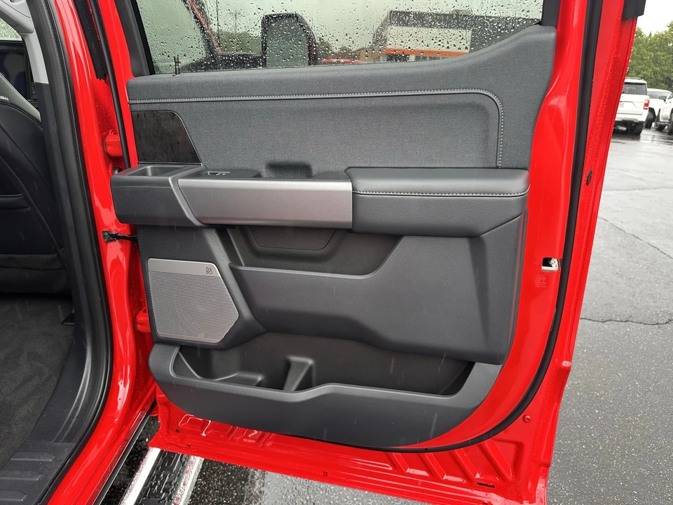 2026 Ford Super Duty 5th Gen - Image 16 of 31