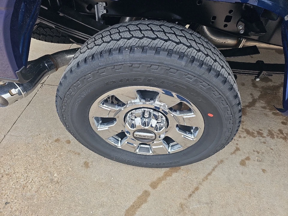 2026 Ford Super Duty 5th Gen - Image 12 of 28
