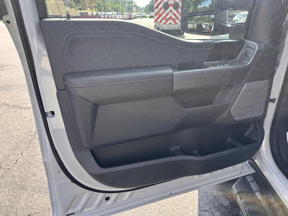 2026 Ford Super Duty 5th Gen - Image 10 of 31