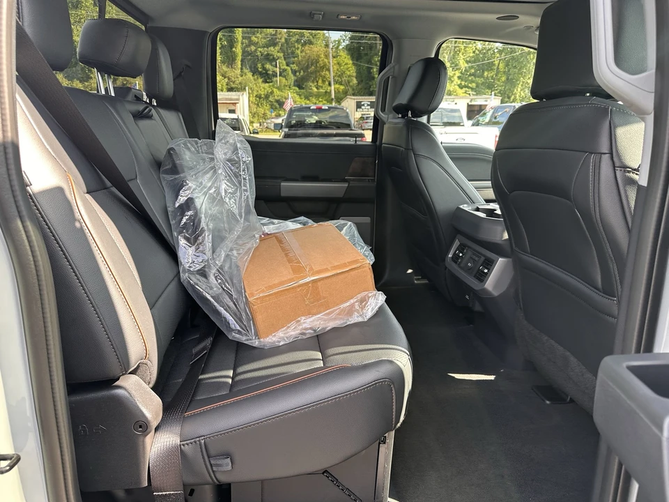 2026 Ford Super Duty 5th Gen - Image 17 of 31