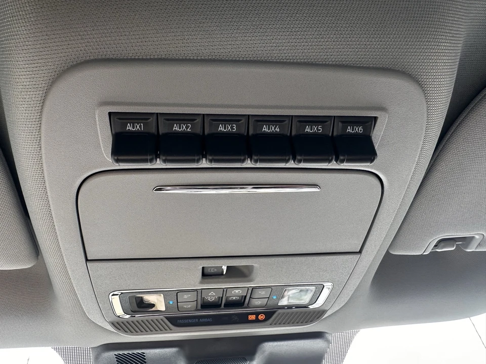 2026 Ford Super Duty 5th Gen - Image 29 of 31